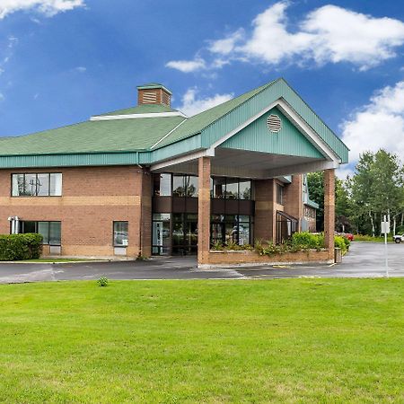 Quality Inn & Suites Hawkesbury Dış mekan fotoğraf