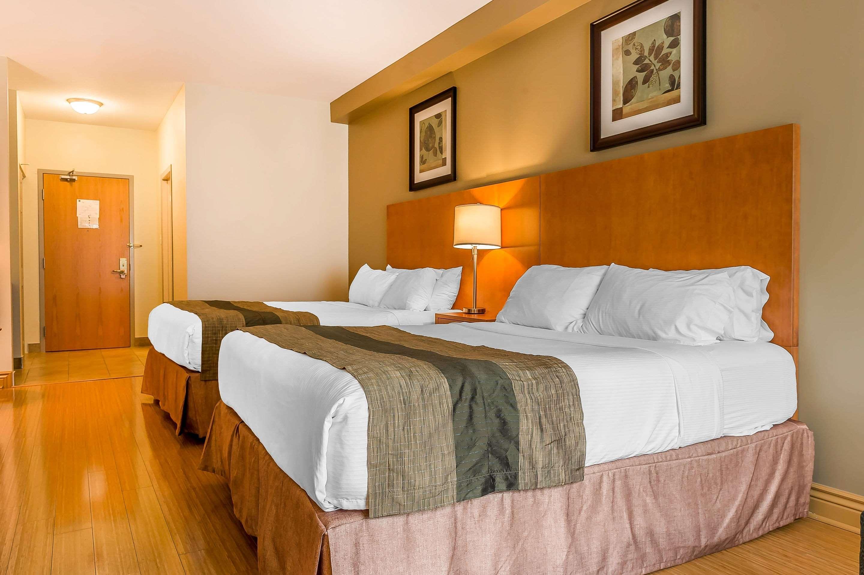 Quality Inn & Suites Hawkesbury Dış mekan fotoğraf