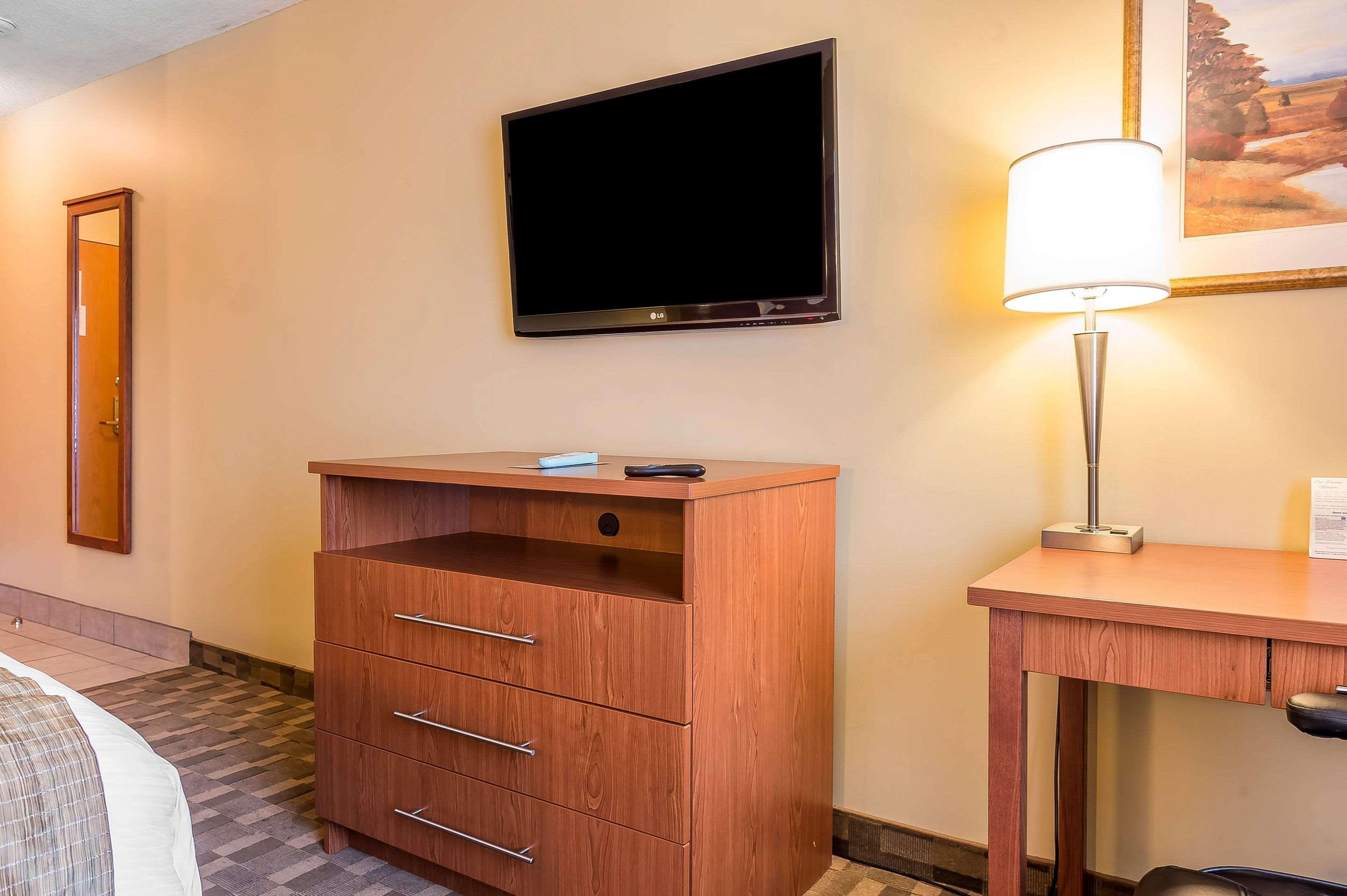 Quality Inn & Suites Hawkesbury Dış mekan fotoğraf