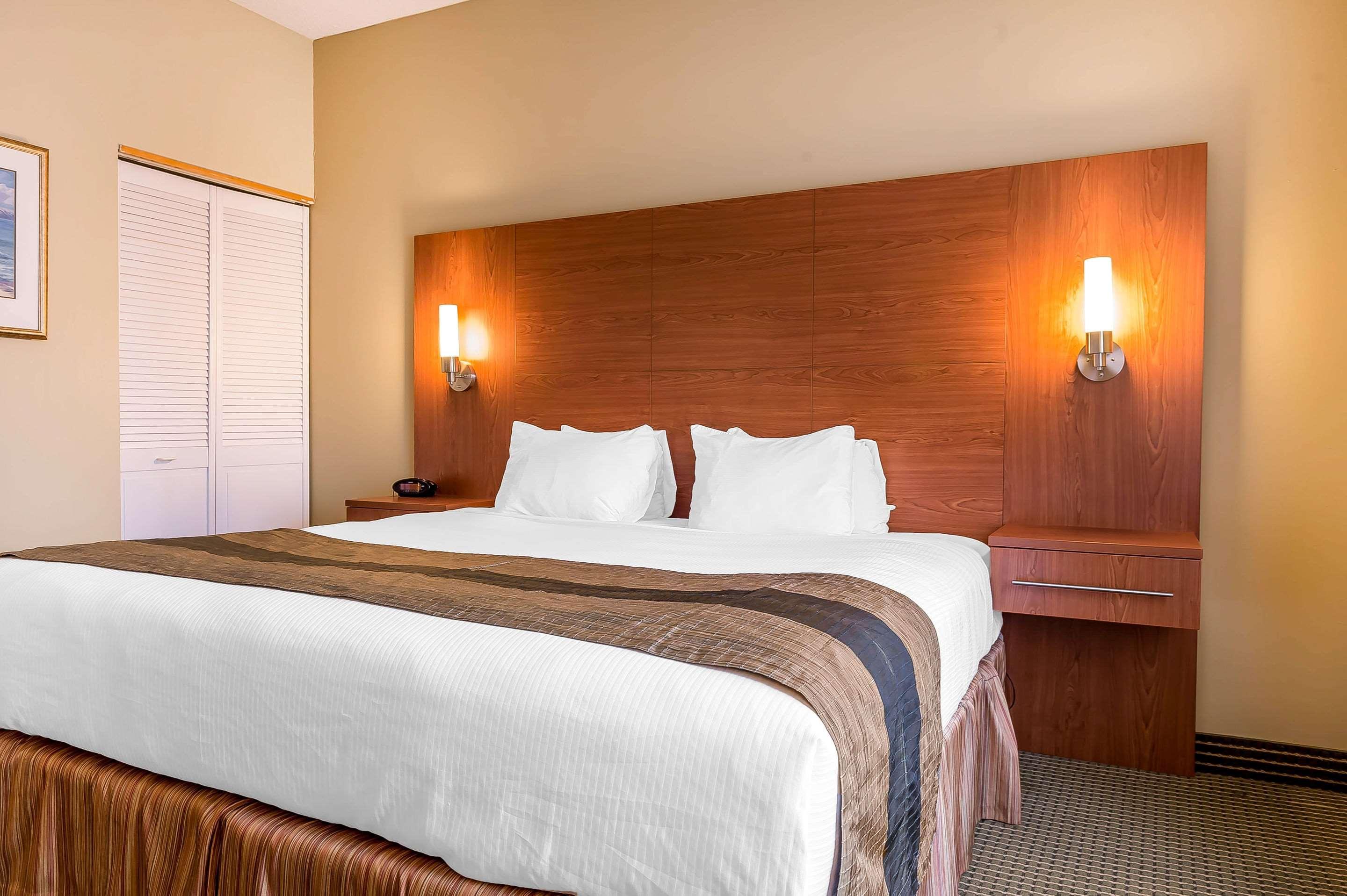 Quality Inn & Suites Hawkesbury Dış mekan fotoğraf