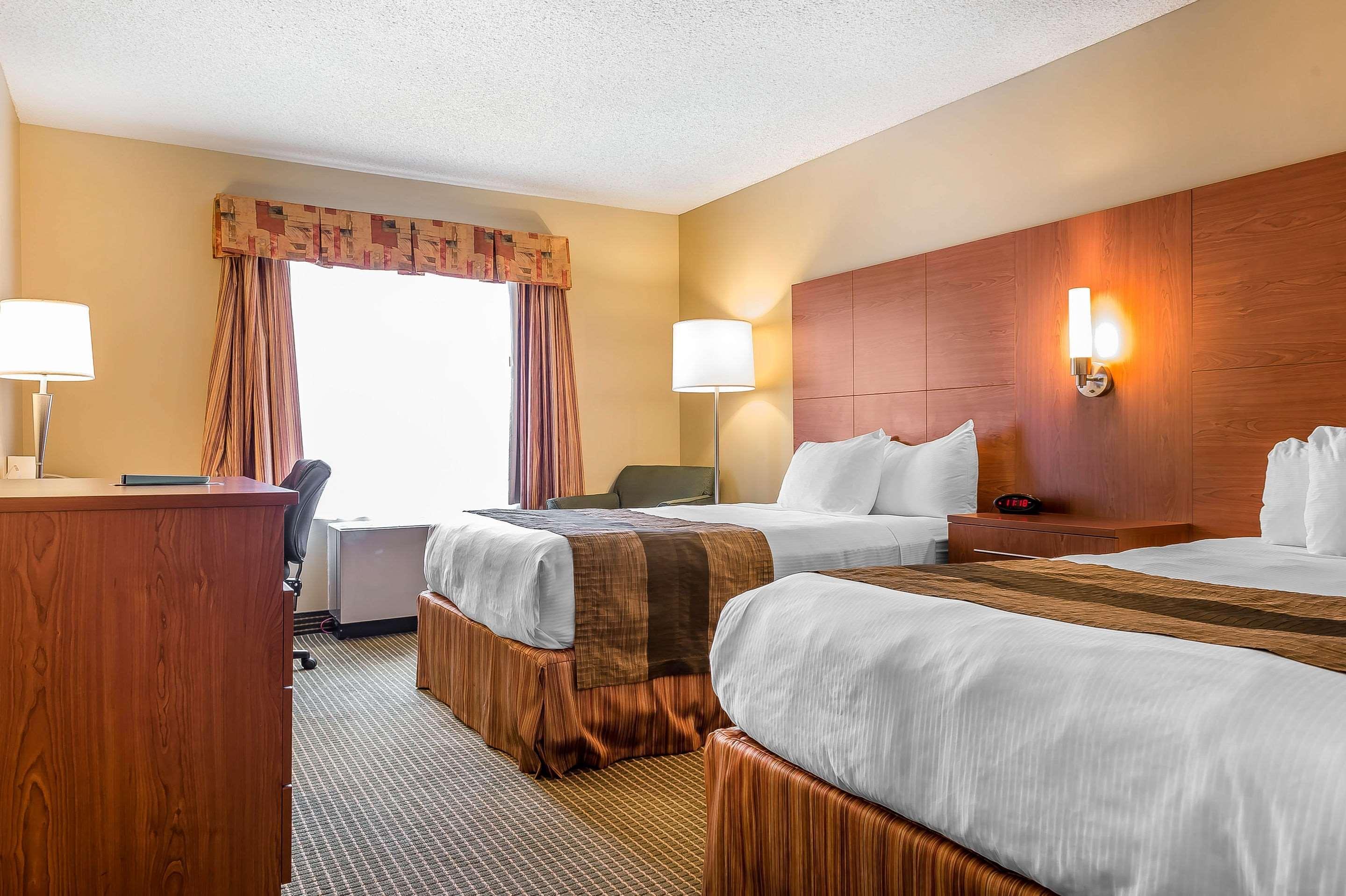 Quality Inn & Suites Hawkesbury Dış mekan fotoğraf