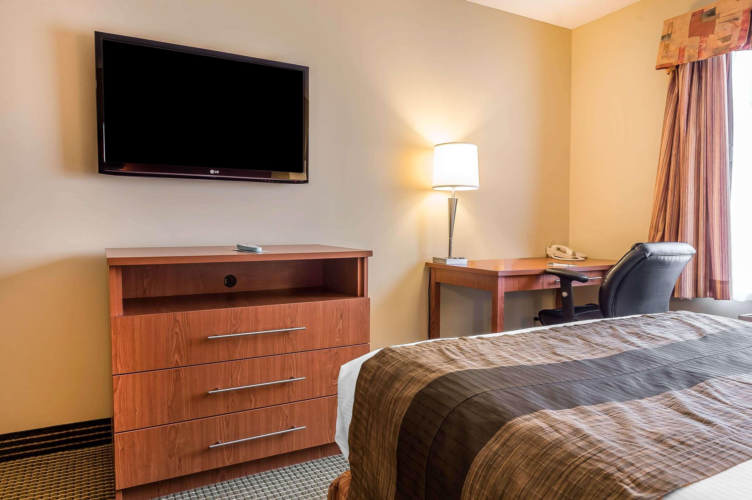 Quality Inn & Suites Hawkesbury Dış mekan fotoğraf