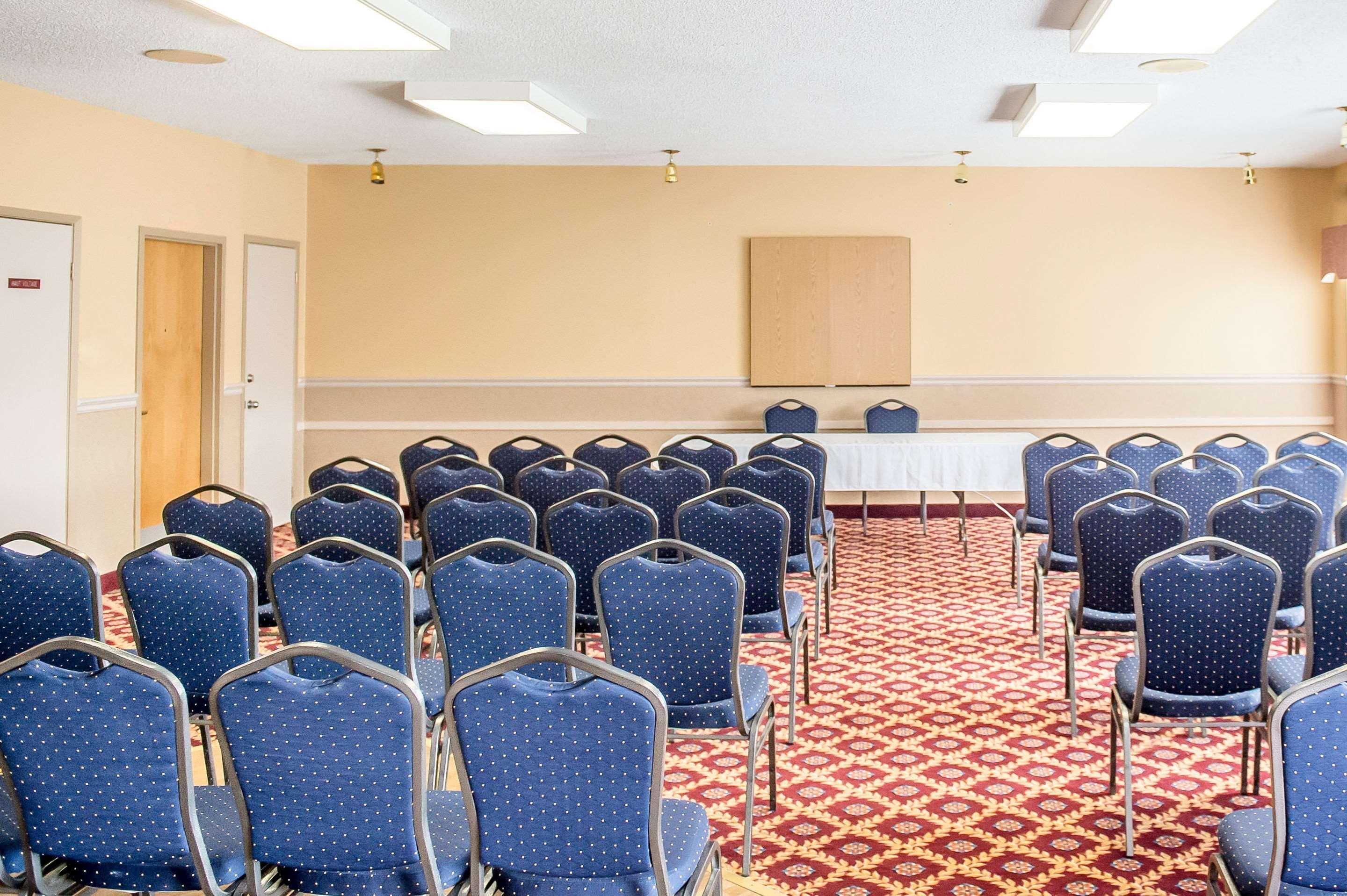 Quality Inn & Suites Hawkesbury Dış mekan fotoğraf