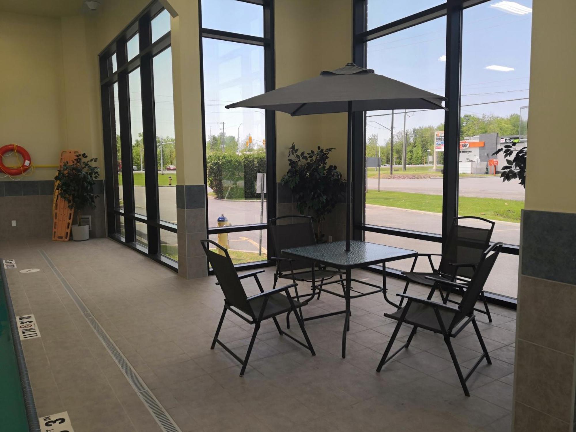 Quality Inn & Suites Hawkesbury Dış mekan fotoğraf