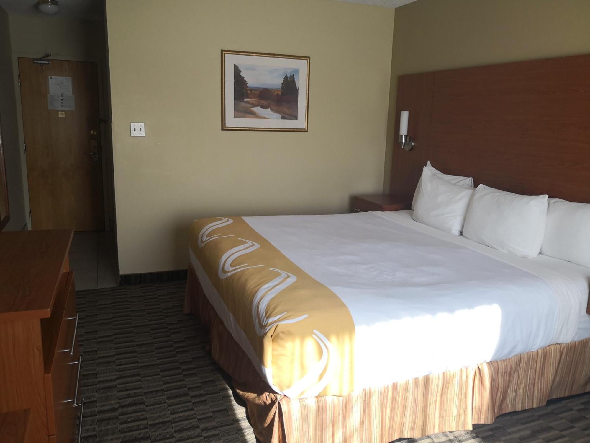 Quality Inn & Suites Hawkesbury Dış mekan fotoğraf