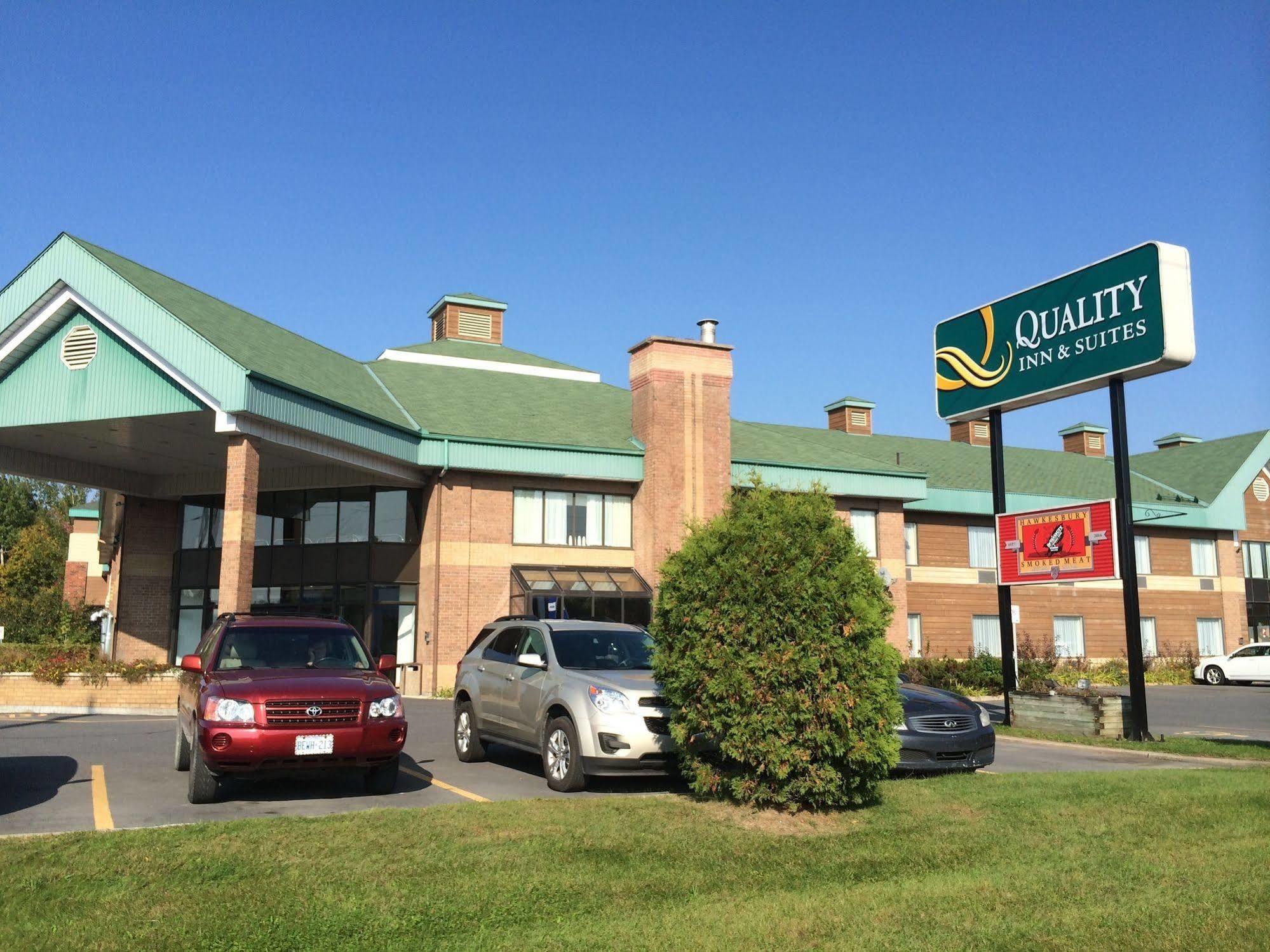 Quality Inn & Suites Hawkesbury Dış mekan fotoğraf