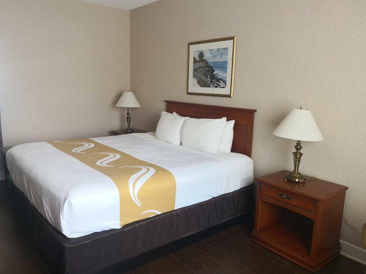 Quality Inn & Suites Hawkesbury Dış mekan fotoğraf