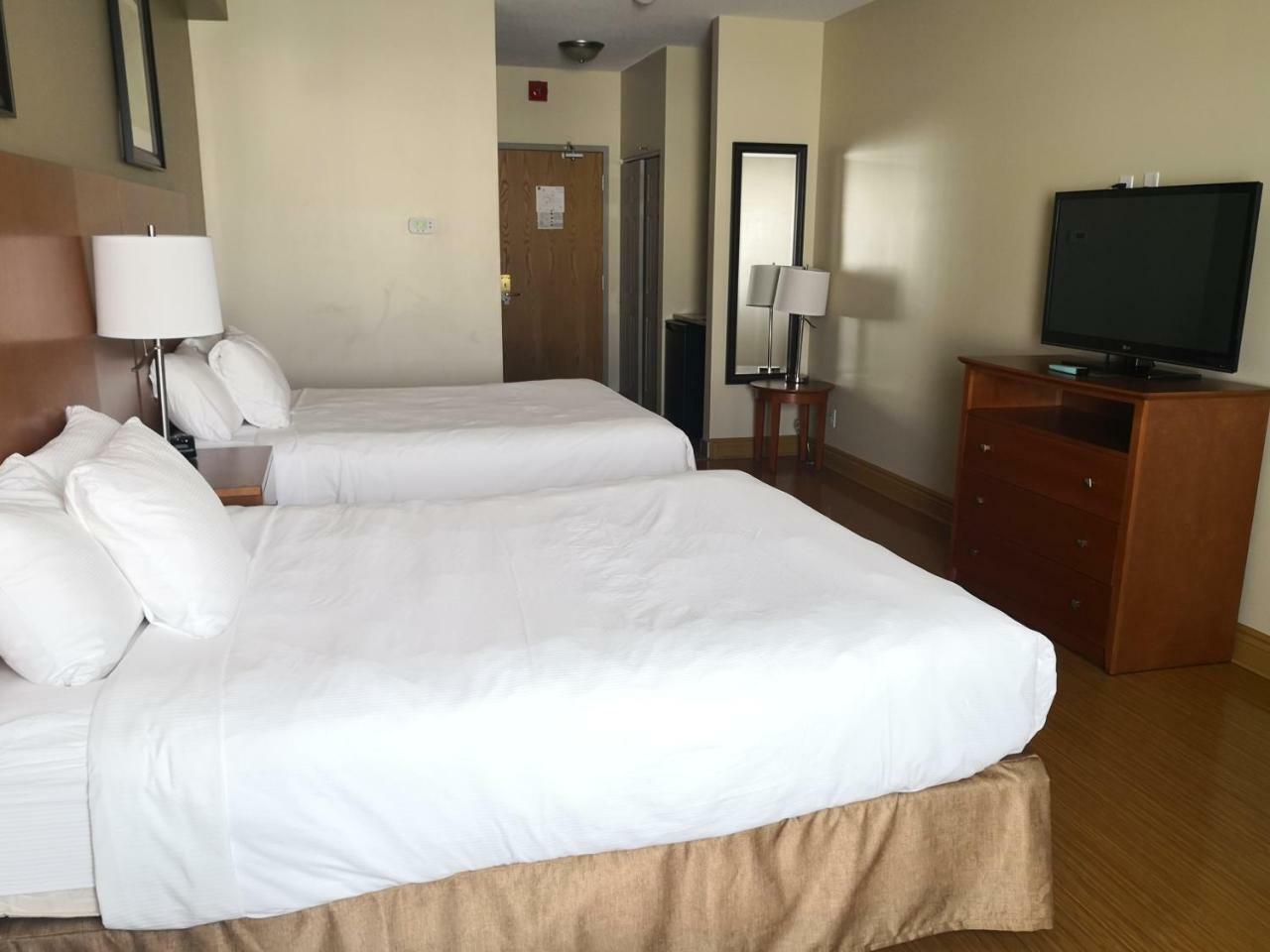 Quality Inn & Suites Hawkesbury Dış mekan fotoğraf